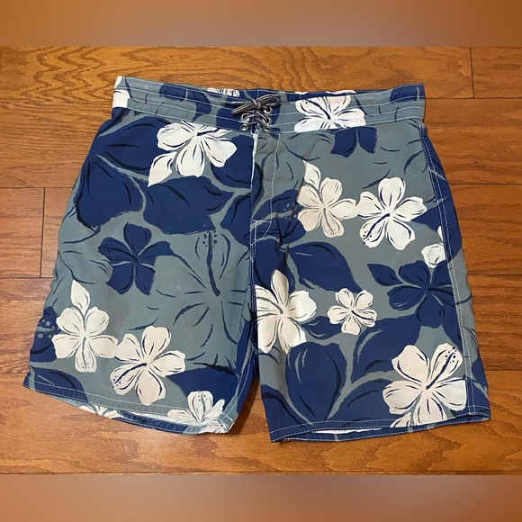 Vintage Birdwell Beach Britches Bathing Suit Board Shorts Hawaiian Floral Sz 34 - Picture 1 of 6